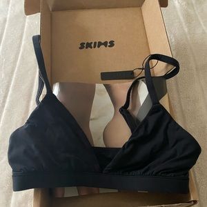 SKIMS by Kim Kardashian Fits Everyone Bralette